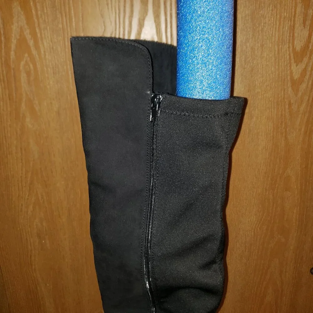 New in box Women knee high boots - Picture 3 of 4